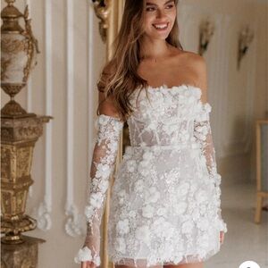 Elegant White Floral Mini Dress